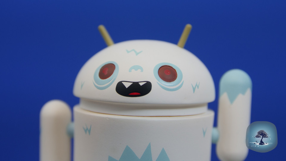 Android robot on blue background